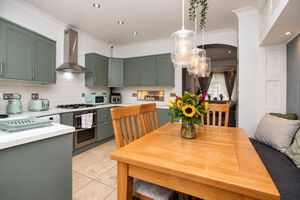 Kitchen/Diner- click for photo gallery